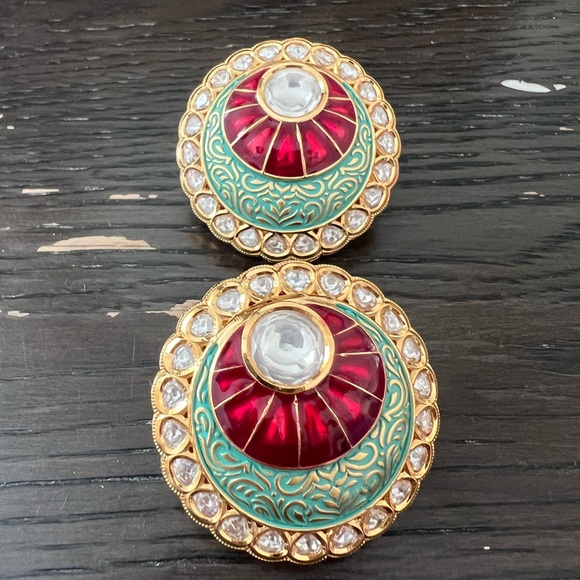 Kundan oversized studs excellent quality - Picture 4 of 7